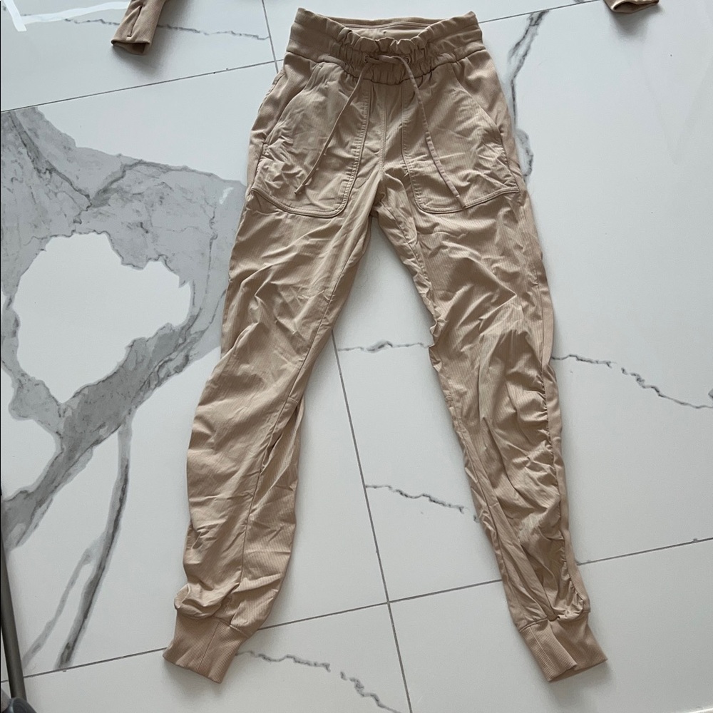 🚨SEND OFFERS🚨Lululemon Athletica Tan Hooded sweatsuit - Picture 3 of 4